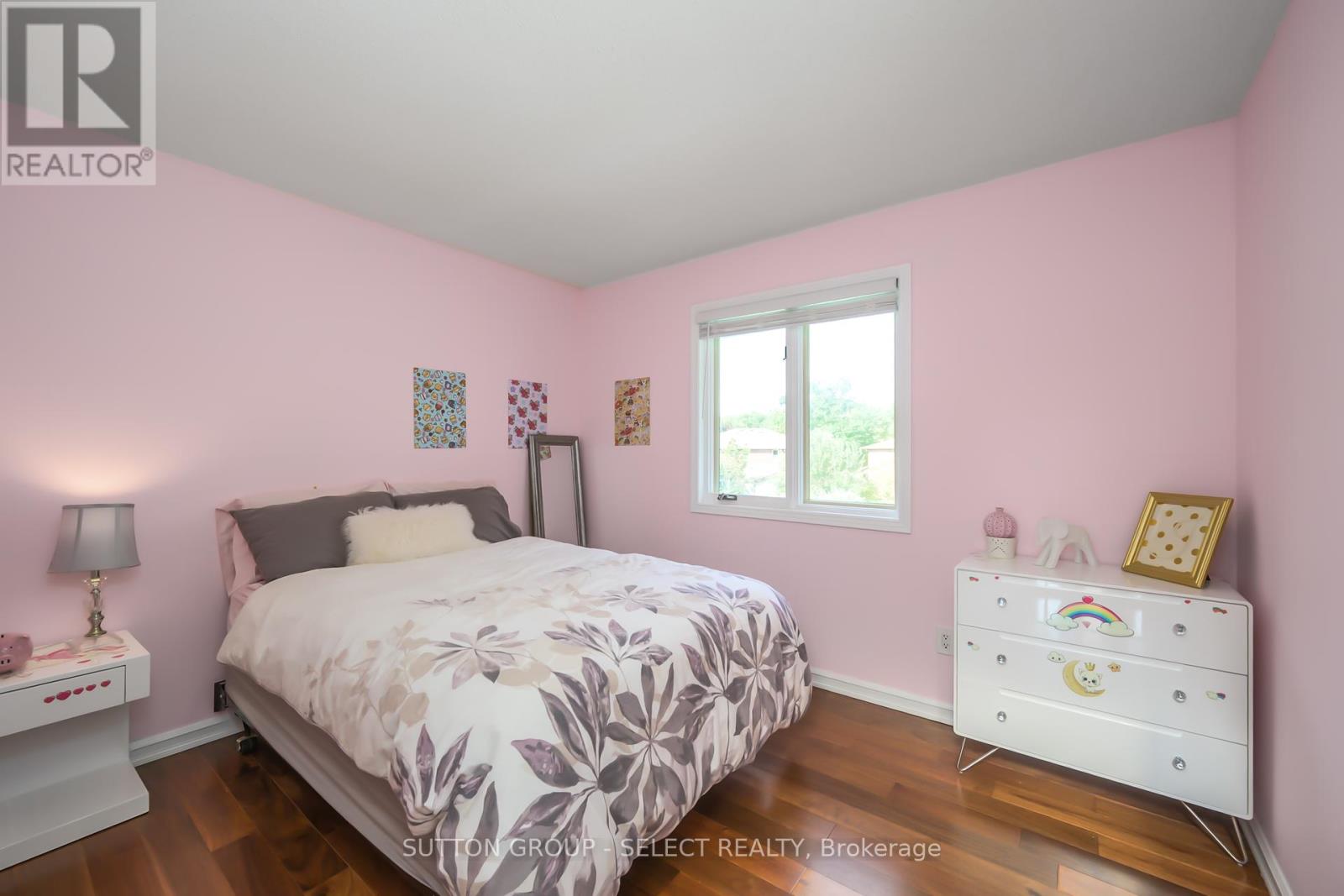 983 Country Club Crescent, London South, Ontario  N6C 5R6 - Photo 29 - X12420435