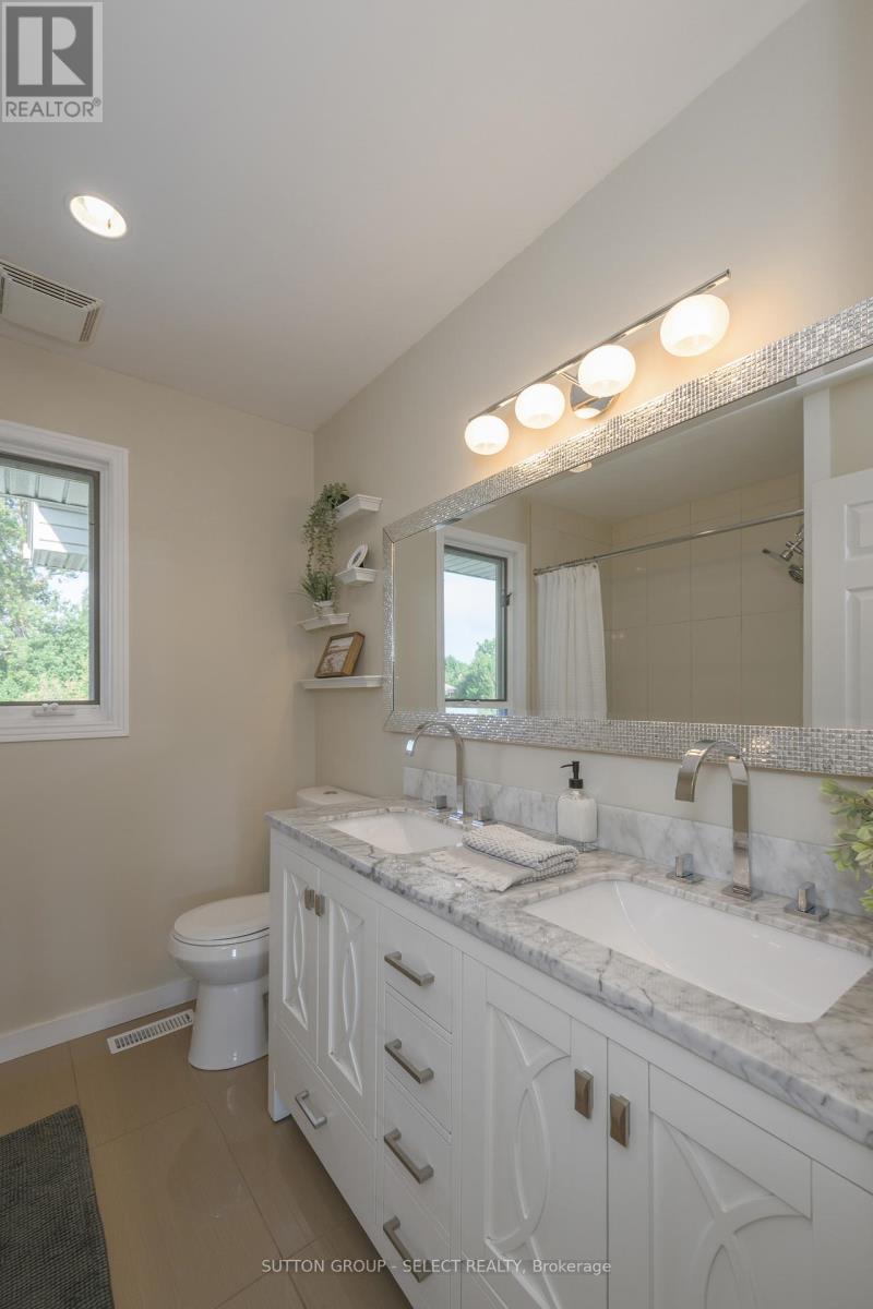 983 Country Club Crescent, London South, Ontario  N6C 5R6 - Photo 30 - X12420435