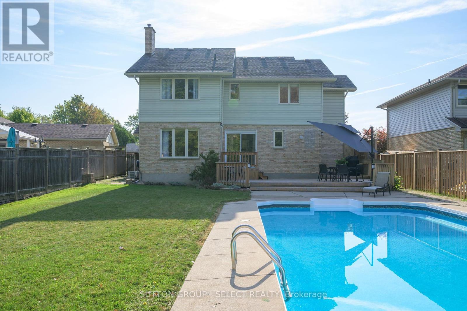 983 Country Club Crescent, London South, Ontario  N6C 5R6 - Photo 38 - X12420435