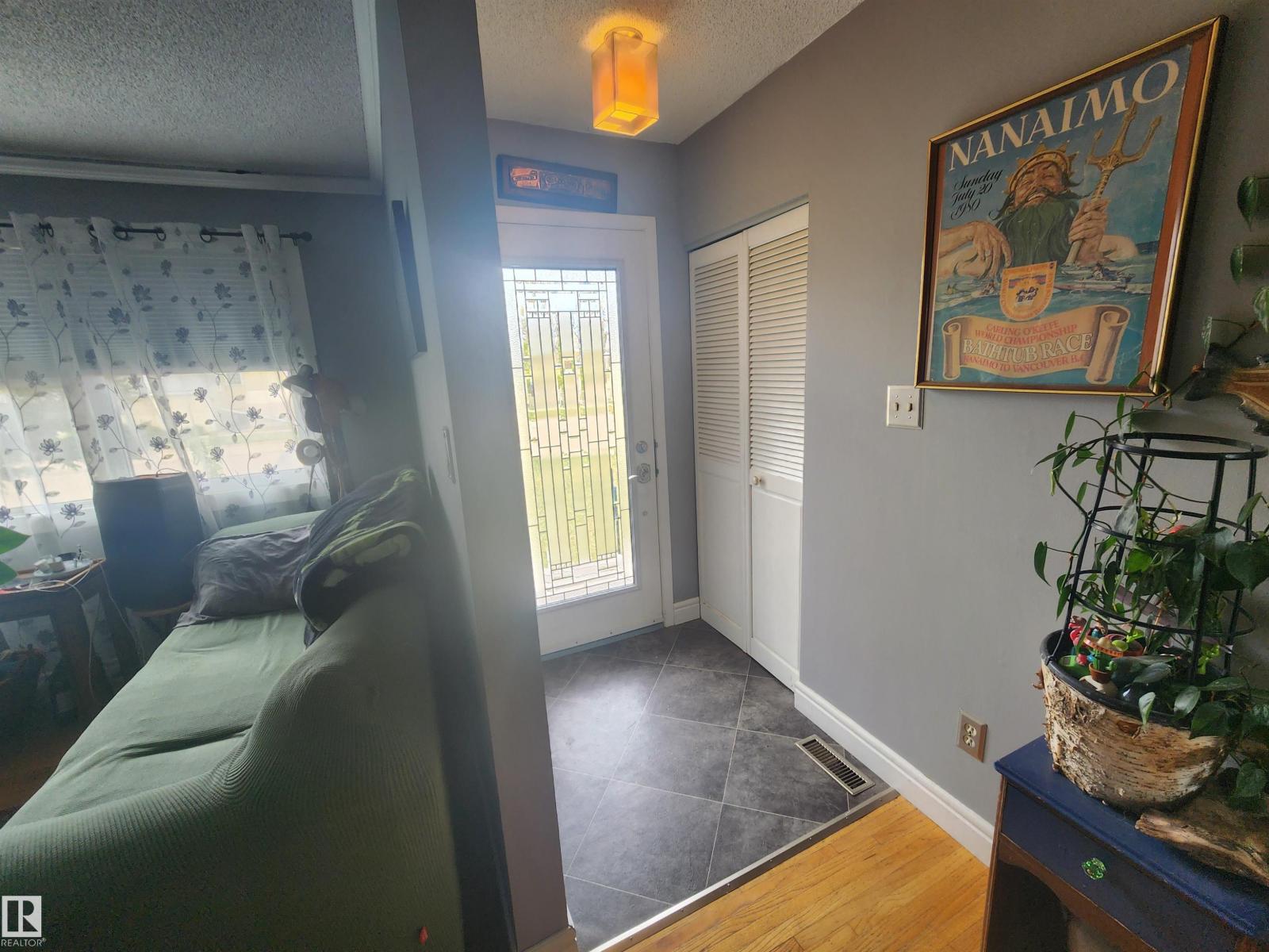 4839 49 St, Clyde, Alberta  T0G 0P0 - Photo 5 - E4459010
