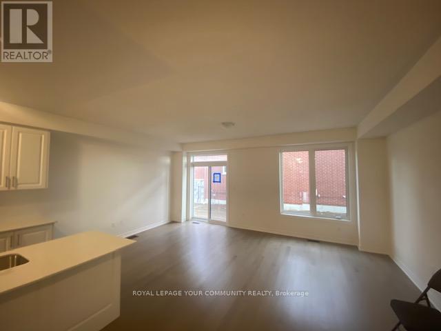 92 PHOENIX BOULEVARD, Barrie, Ontario