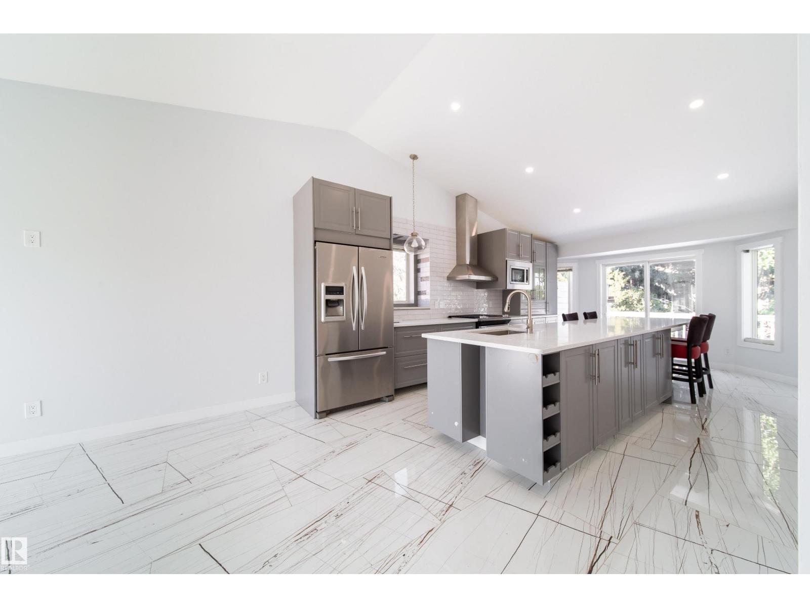 19016 52 Av Nw, Edmonton, Alberta  T6M 2R4 - Photo 8 - E4459000