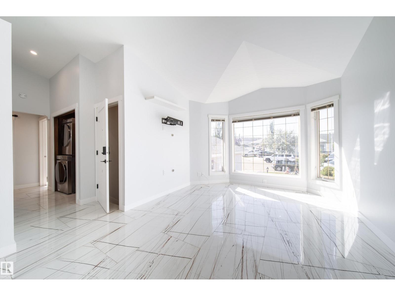 19016 52 Av Nw, Edmonton, Alberta  T6M 2R4 - Photo 11 - E4459000