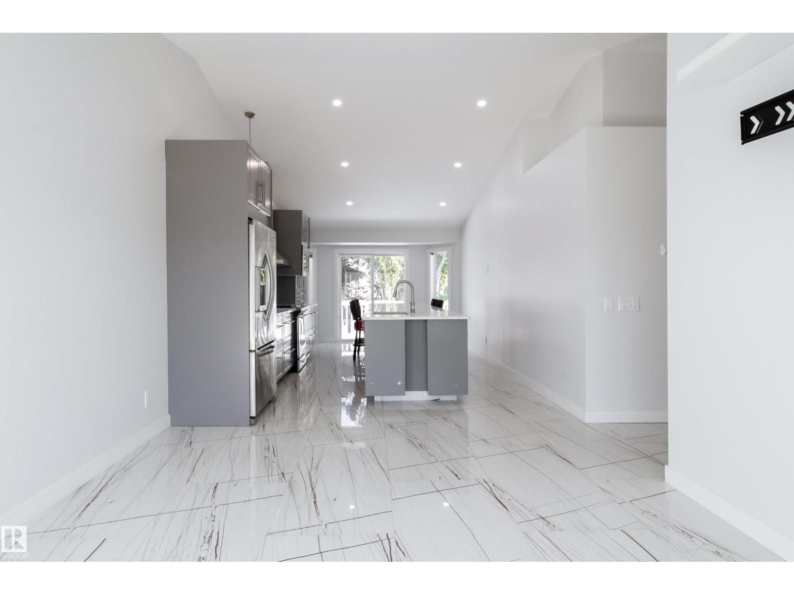 19016 52 Av Nw, Edmonton, Alberta  T6M 2R4 - Photo 10 - E4459000