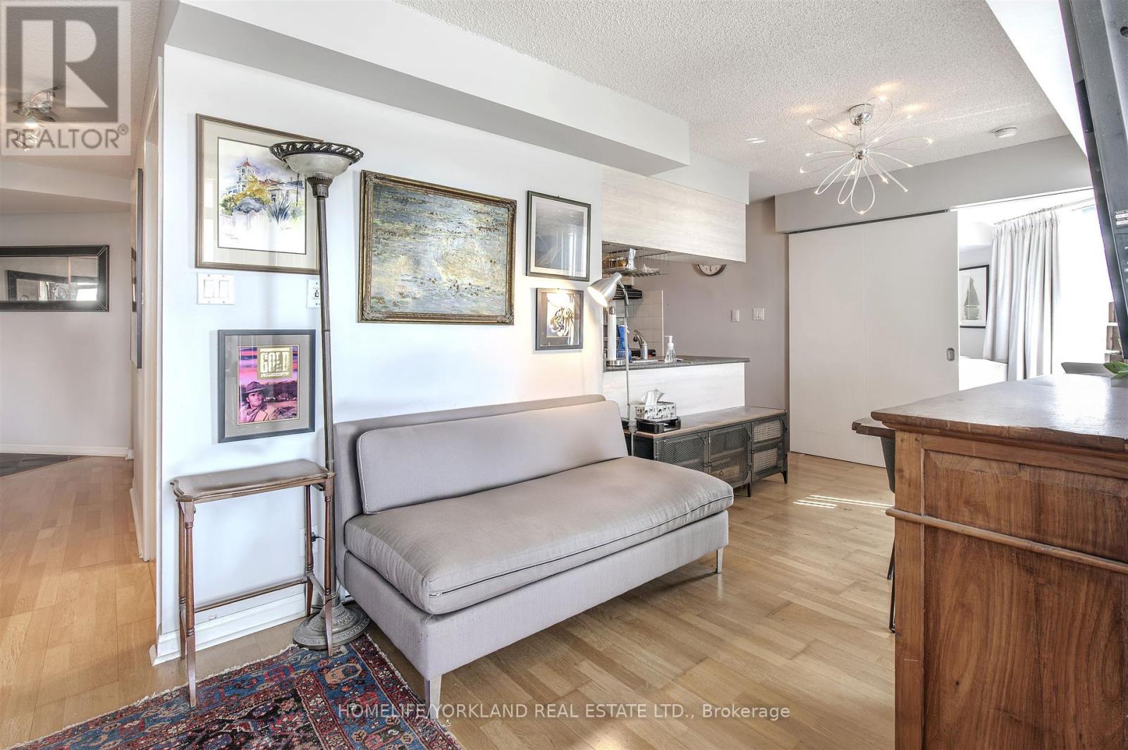 323 - 230 Queens Quay W, Toronto, Ontario  M5J 2Y7 - Photo 10 - C12420466