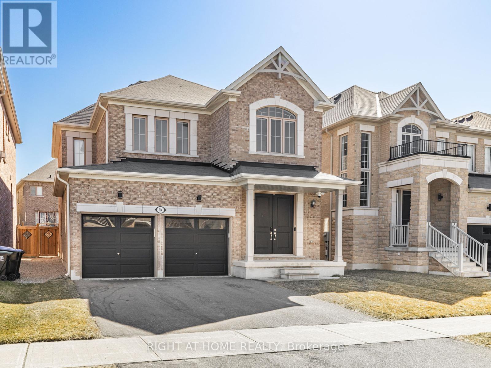 214 Stevenson Crescent, Bradford West Gwillimbury, Ontario  L3Z 0T1 - Photo 2 - N12420436