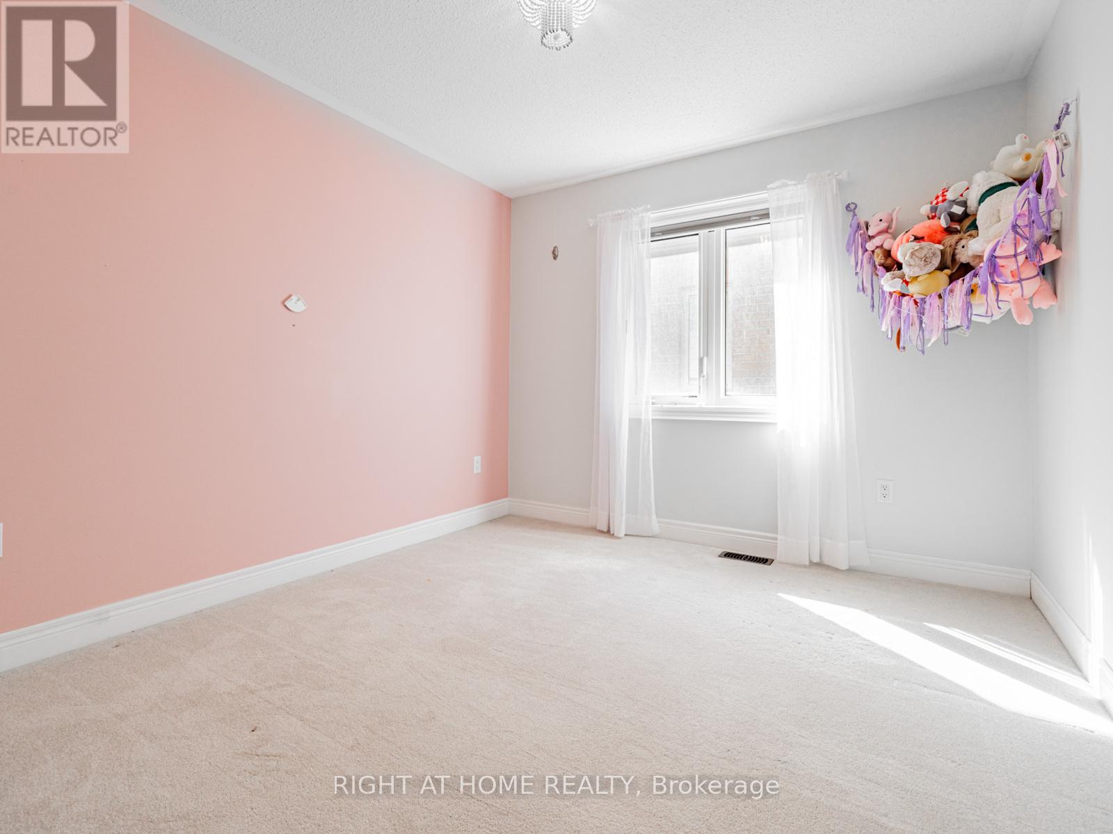 214 Stevenson Crescent, Bradford West Gwillimbury, Ontario  L3Z 0T1 - Photo 22 - N12420436
