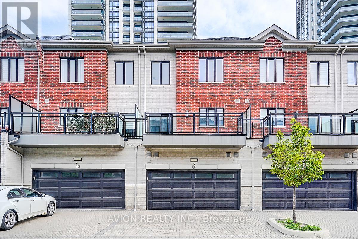 15 Gandhi Lane, Markham, Ontario  L3T 0G4 - Photo 2 - N12420437
