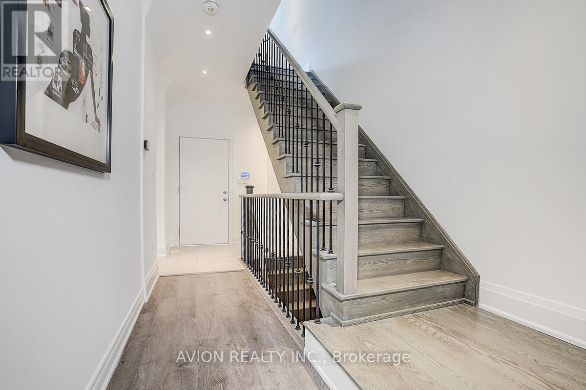 15 Gandhi Lane, Markham, Ontario  L3T 0G4 - Photo 7 - N12420437