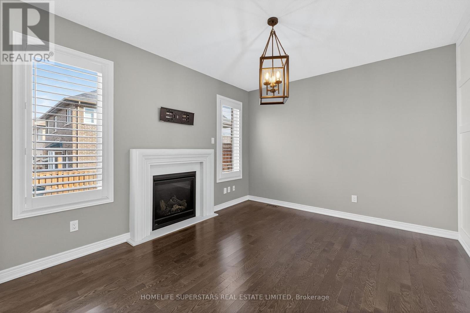 878 Green Street, Innisfil (Lefroy), Ontario  L0L 1W0 - Photo 14 - N12420439