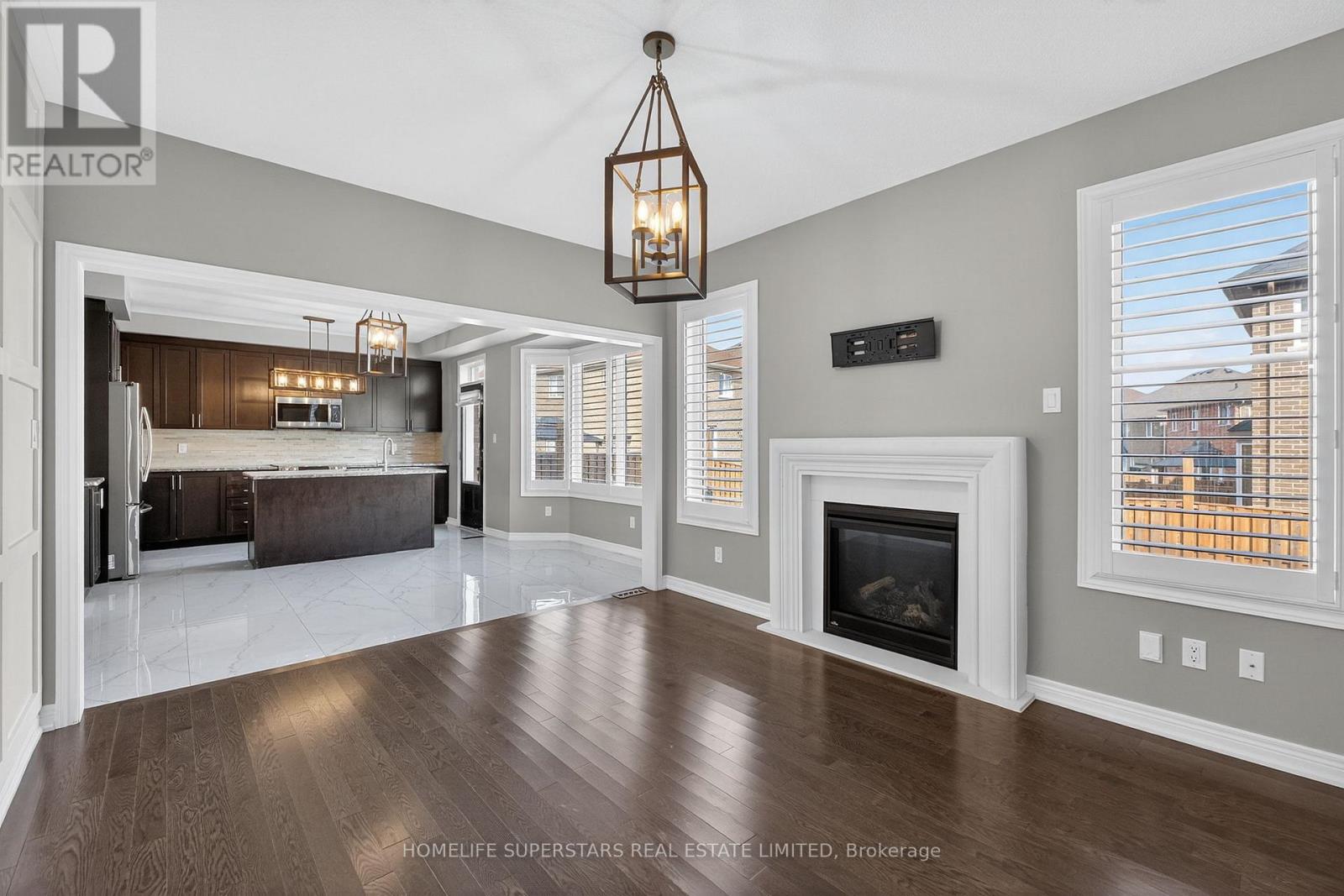 878 Green Street, Innisfil (Lefroy), Ontario  L0L 1W0 - Photo 15 - N12420439