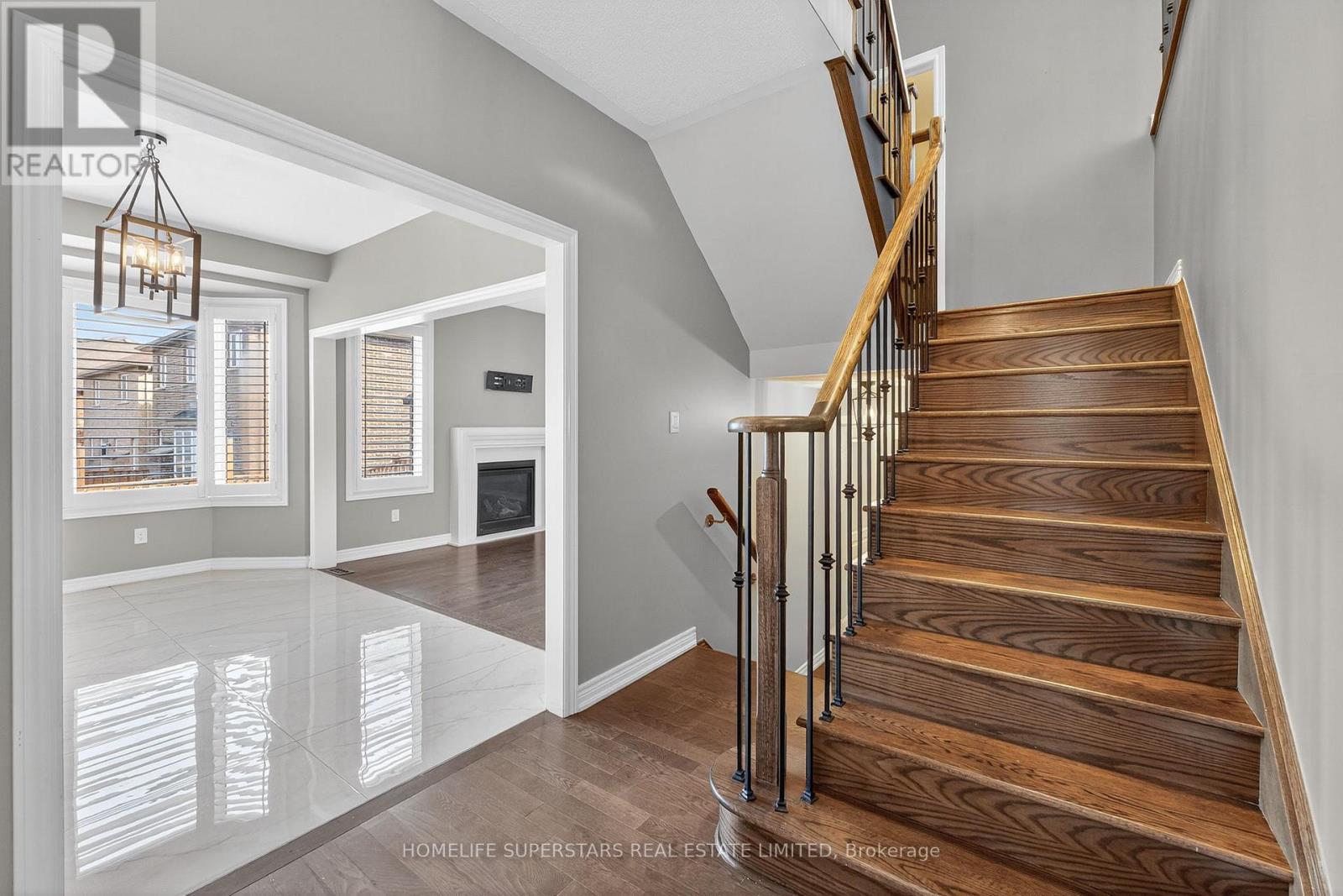 878 Green Street, Innisfil (Lefroy), Ontario  L0L 1W0 - Photo 6 - N12420439