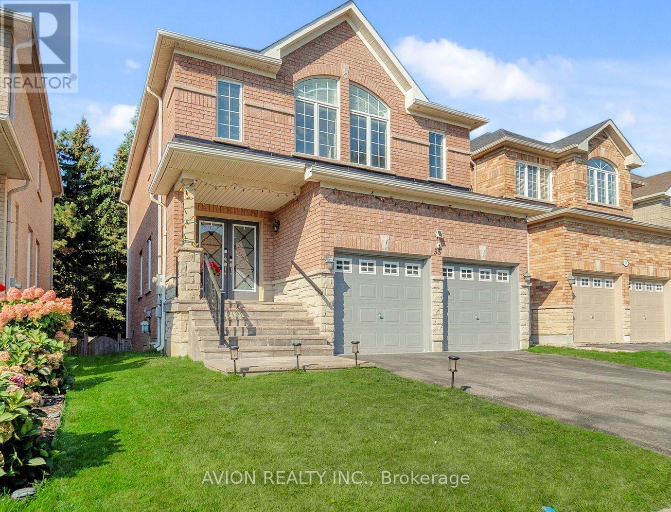35 Old Orchard Crescent, Richmond Hill, Ontario  L4S 0A2 - Photo 2 - N12420450