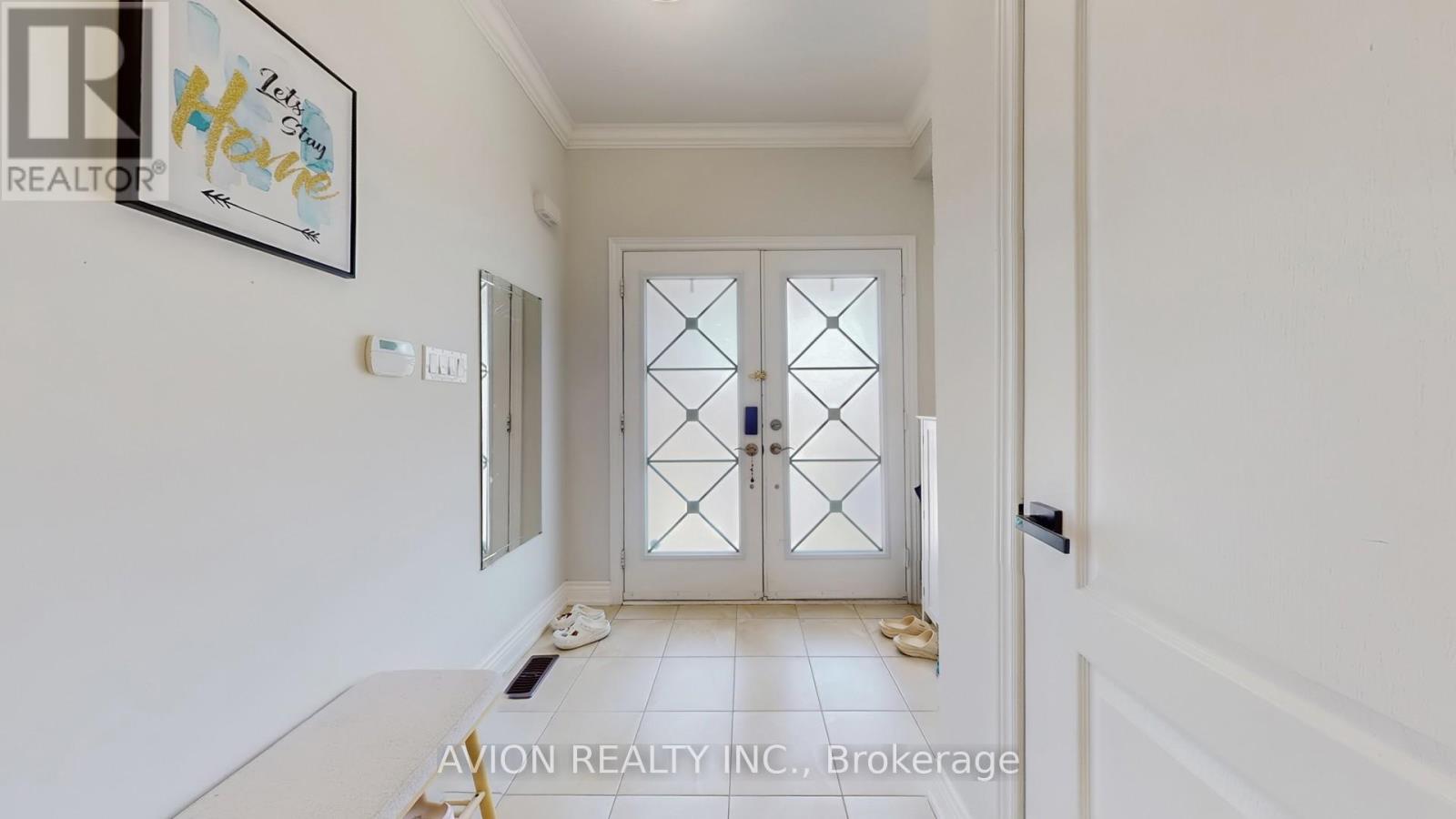 35 Old Orchard Crescent, Richmond Hill, Ontario  L4S 0A2 - Photo 4 - N12420450