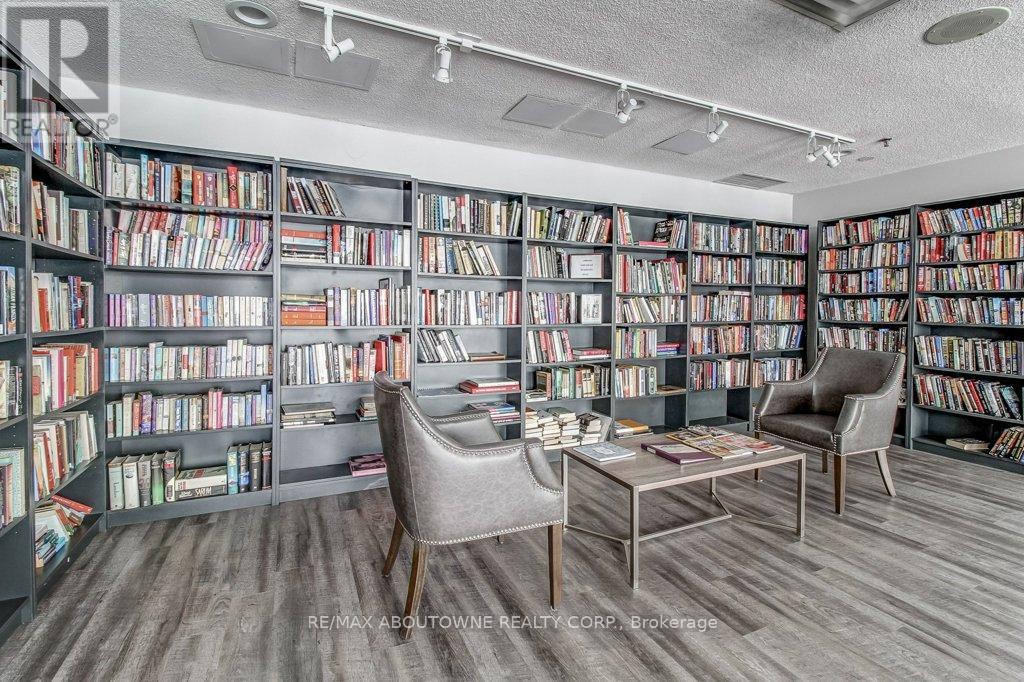 519 - 2511 Lakeshore Road W, Oakville, Ontario  L6L 6L9 - Photo 22 - W12420451