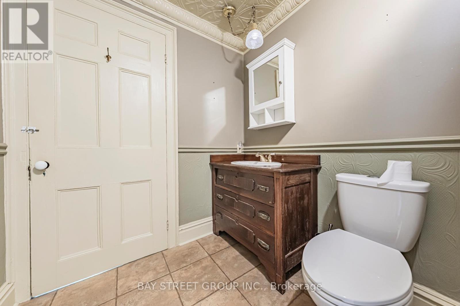 127 Walton Street, Port Hope, Ontario  L1A 1N4 - Photo 33 - X12420461