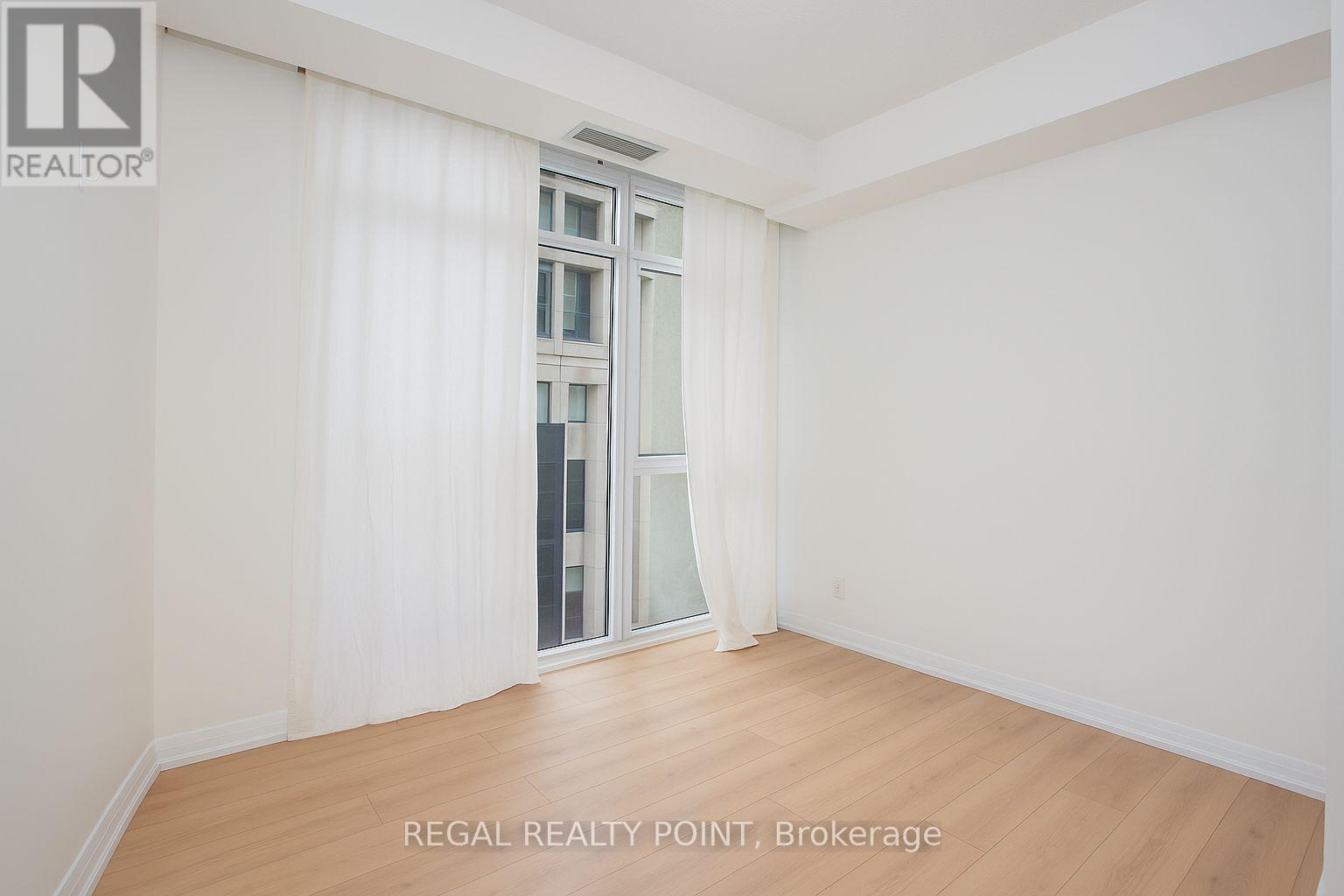 605 - 21 Carlton Street, Toronto, Ontario  M5B 1L3 - Photo 4 - C12403532