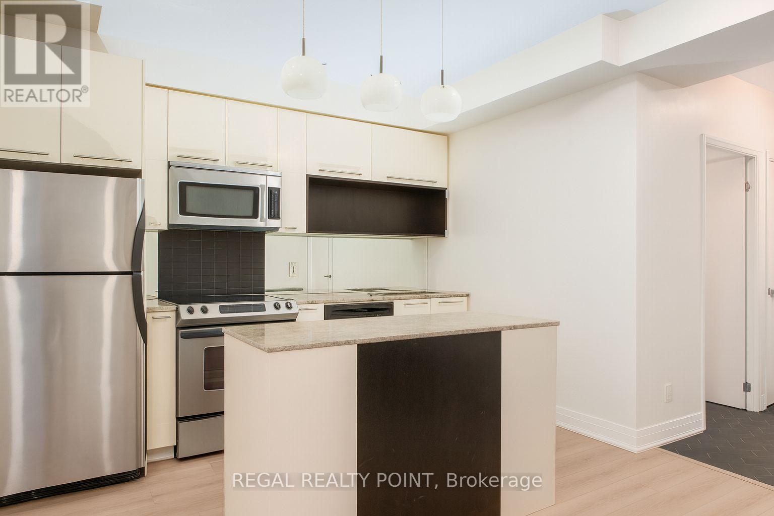 605 - 21 Carlton Street, Toronto, Ontario  M5B 1L3 - Photo 6 - C12403532