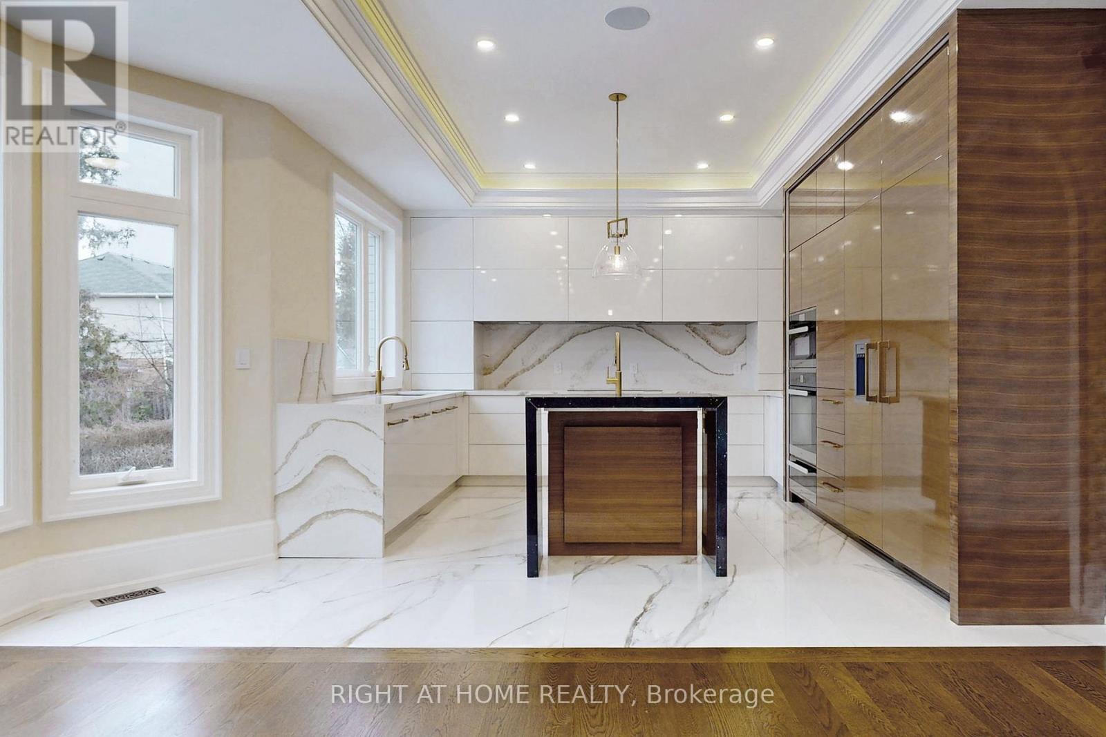 10 Jocelyn Crescent, Toronto, Ontario  M3B 1A2 - Photo 10 - C12420478