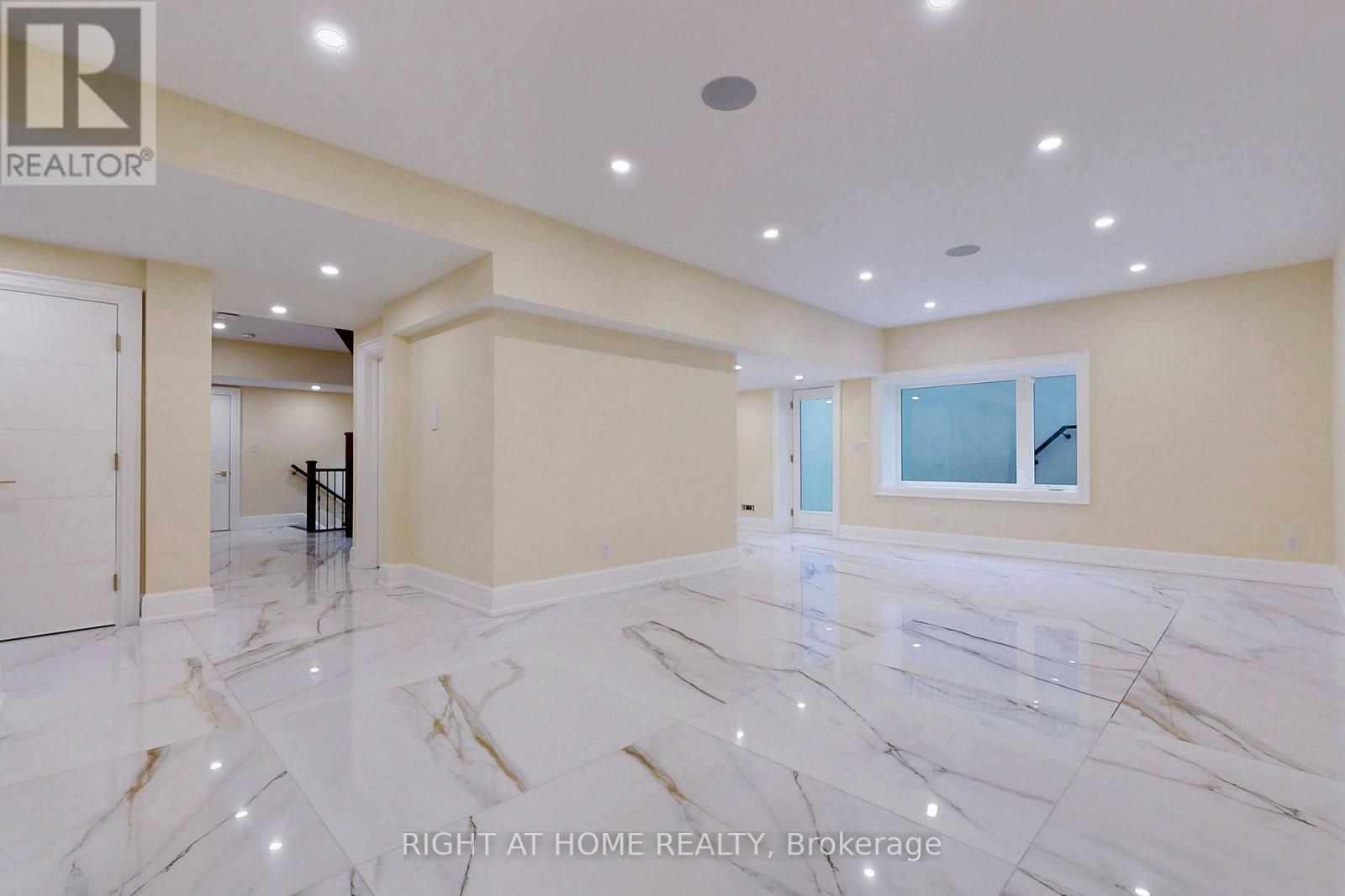 10 Jocelyn Crescent, Toronto, Ontario  M3B 1A2 - Photo 21 - C12420478