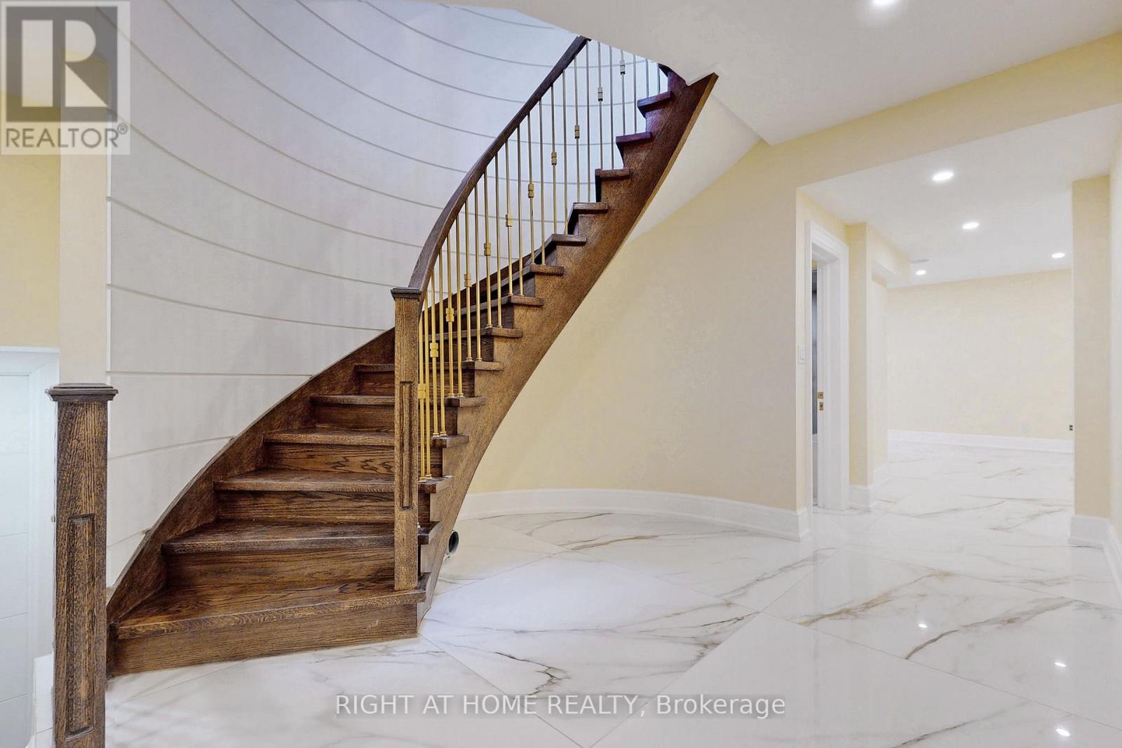 10 Jocelyn Crescent, Toronto, Ontario  M3B 1A2 - Photo 23 - C12420478