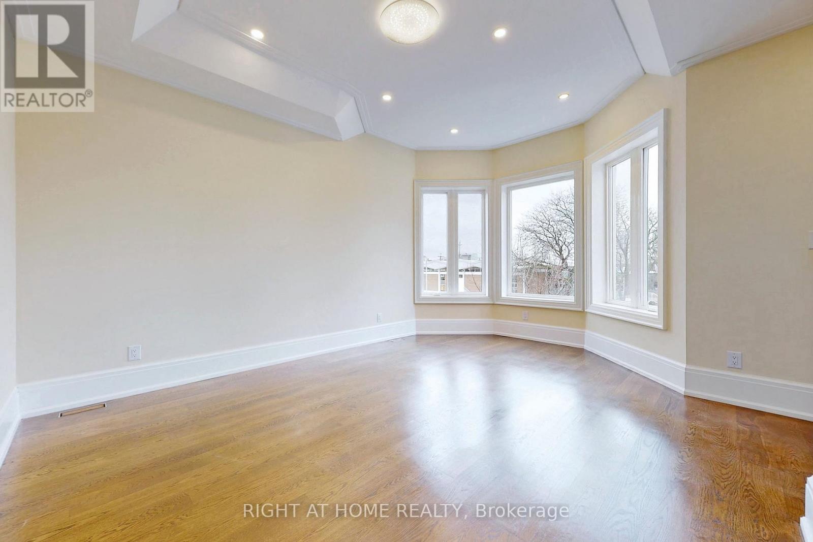 10 Jocelyn Crescent, Toronto, Ontario  M3B 1A2 - Photo 30 - C12420478