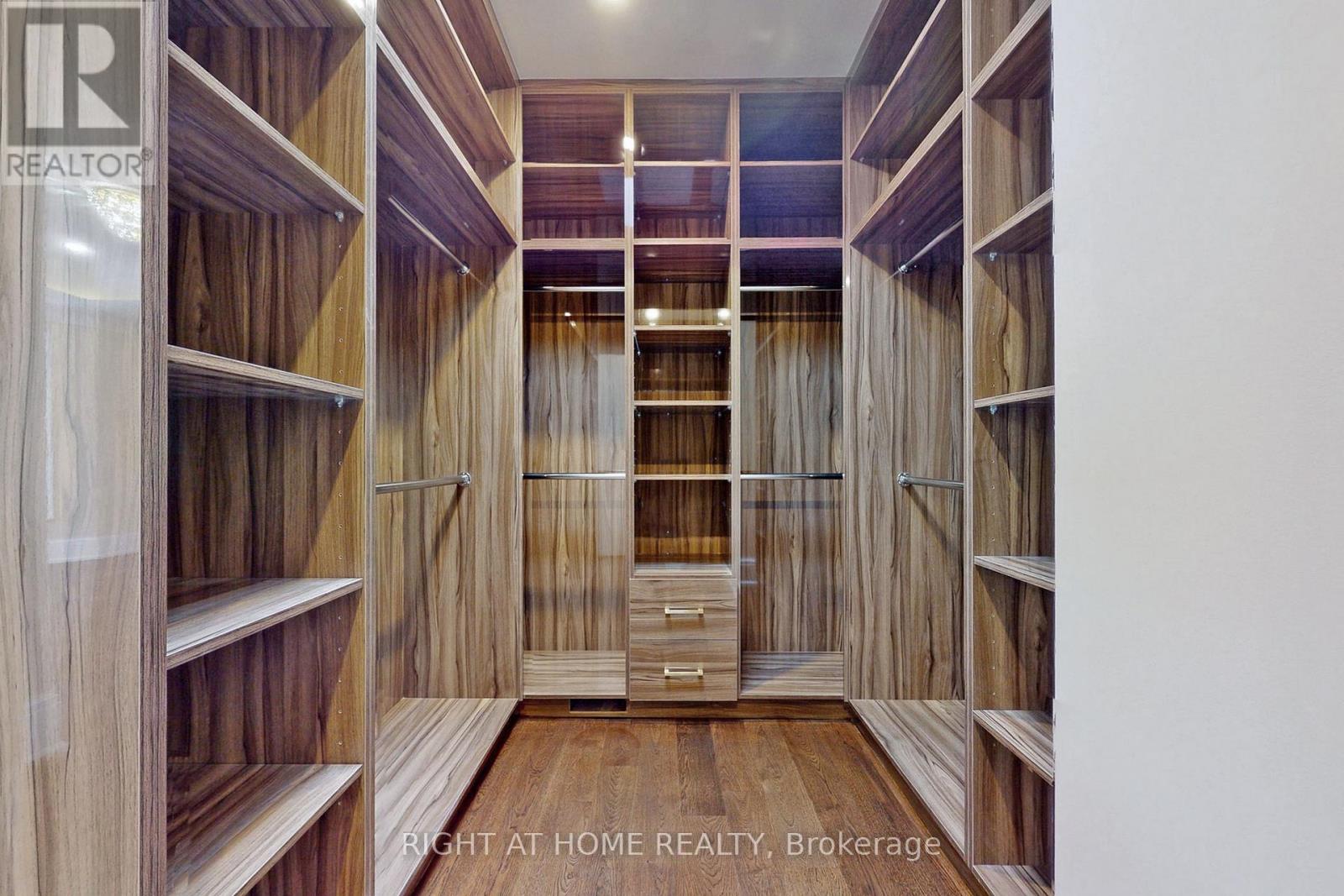 10 Jocelyn Crescent, Toronto, Ontario  M3B 1A2 - Photo 35 - C12420478