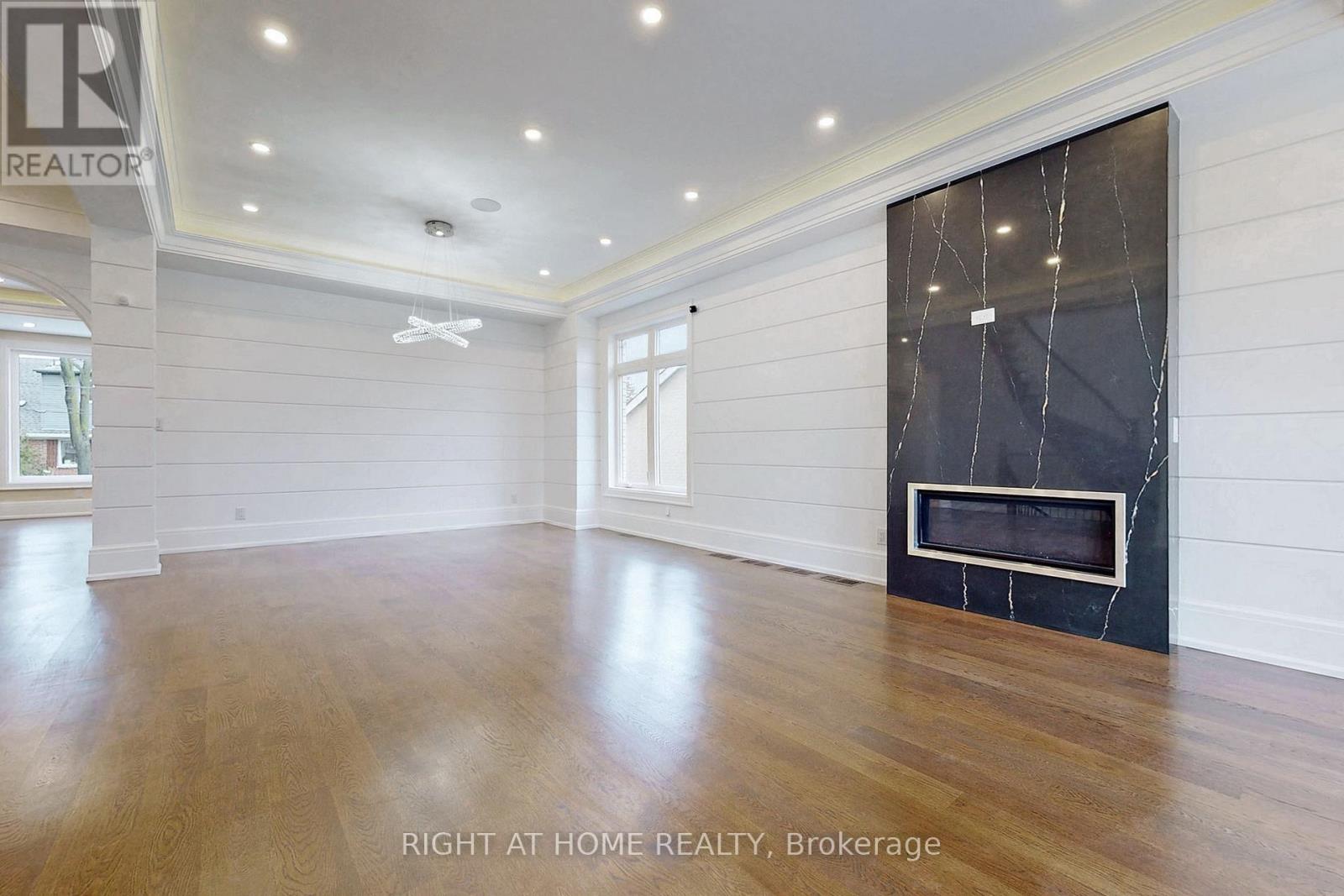 10 Jocelyn Crescent, Toronto, Ontario  M3B 1A2 - Photo 47 - C12420478