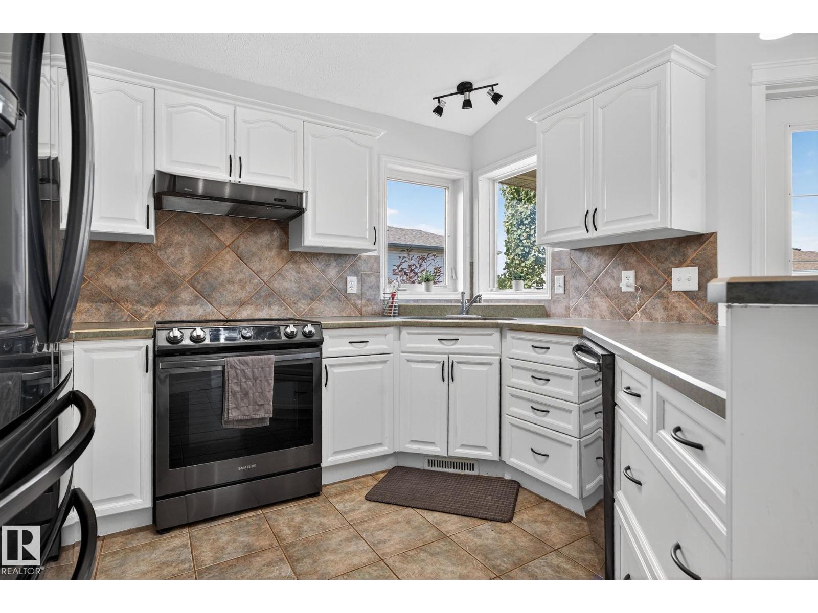 13 Orchid Cr, Sherwood Park, Alberta  T8H 2E1 - Photo 8 - E4459012