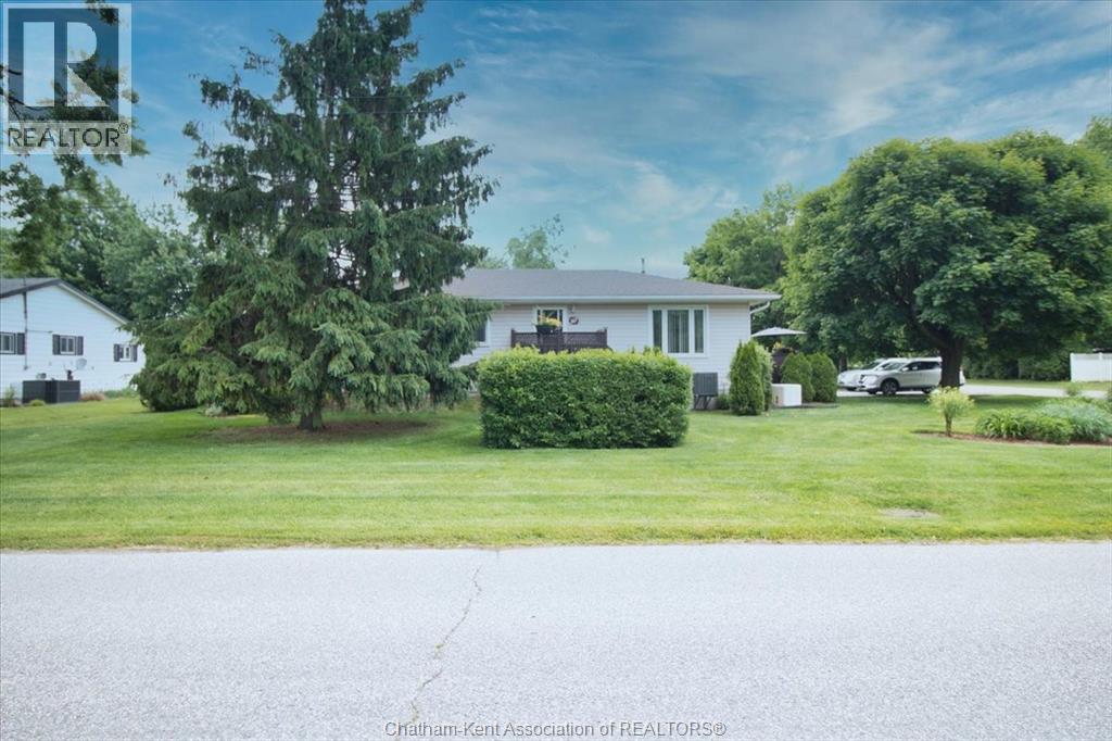 317 Oak Street East, Bothwell, Ontario  N0P 1C0 - Photo 3 - 25023766