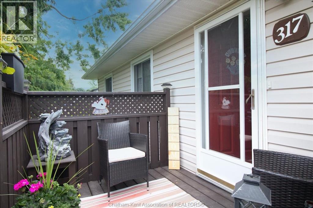 317 Oak Street East, Bothwell, Ontario  N0P 1C0 - Photo 5 - 25023766