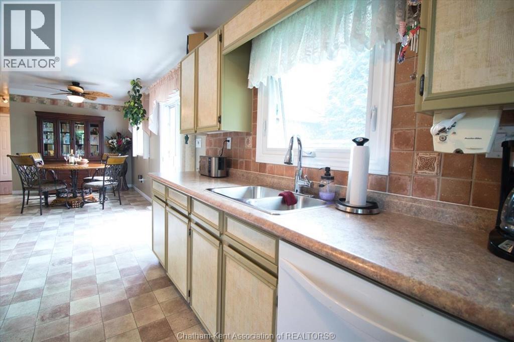 317 Oak Street East, Bothwell, Ontario  N0P 1C0 - Photo 6 - 25023766