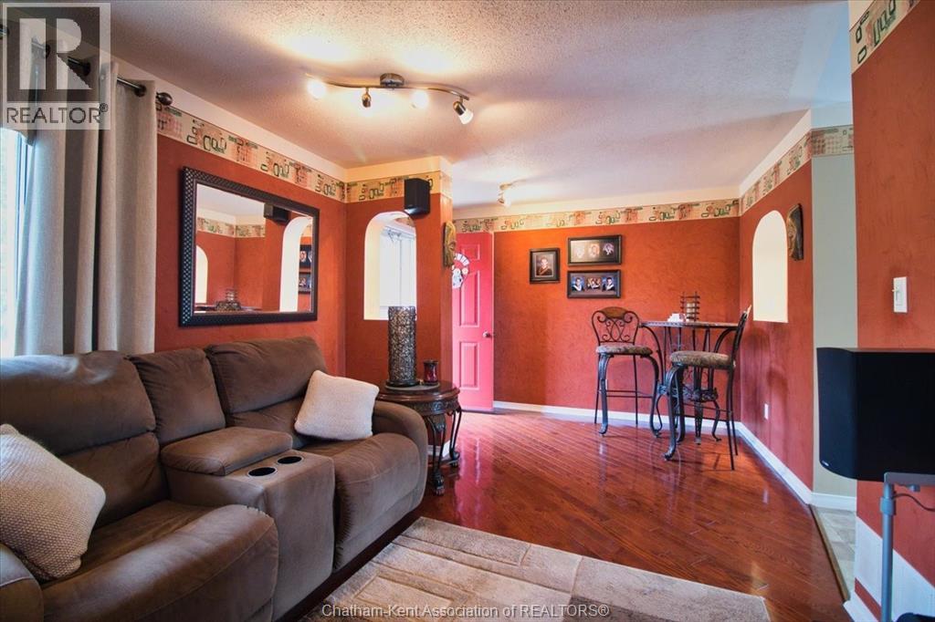 317 Oak Street East, Bothwell, Ontario  N0P 1C0 - Photo 9 - 25023766