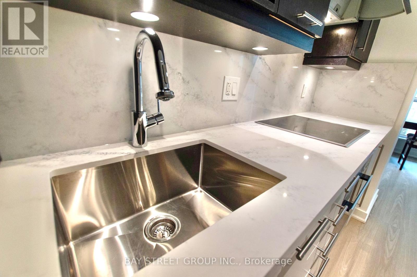 203 - 199 Richmond Street W, Toronto, Ontario  M5V 0H4 - Photo 16 - C12417492