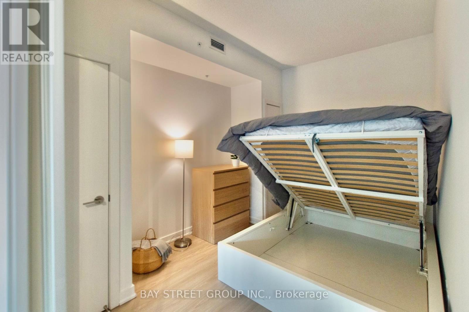 203 - 199 Richmond Street W, Toronto, Ontario  M5V 0H4 - Photo 12 - C12417492