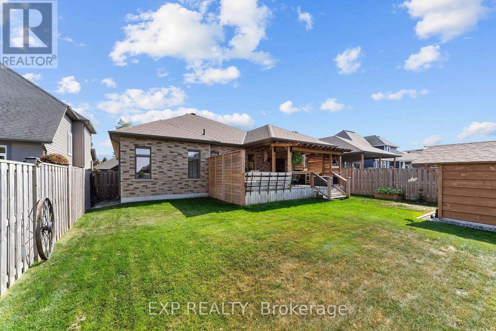 46 Collins Way, Strathroy-Caradoc, Ontario  N7G 0E5 - Photo 14 - X12420507