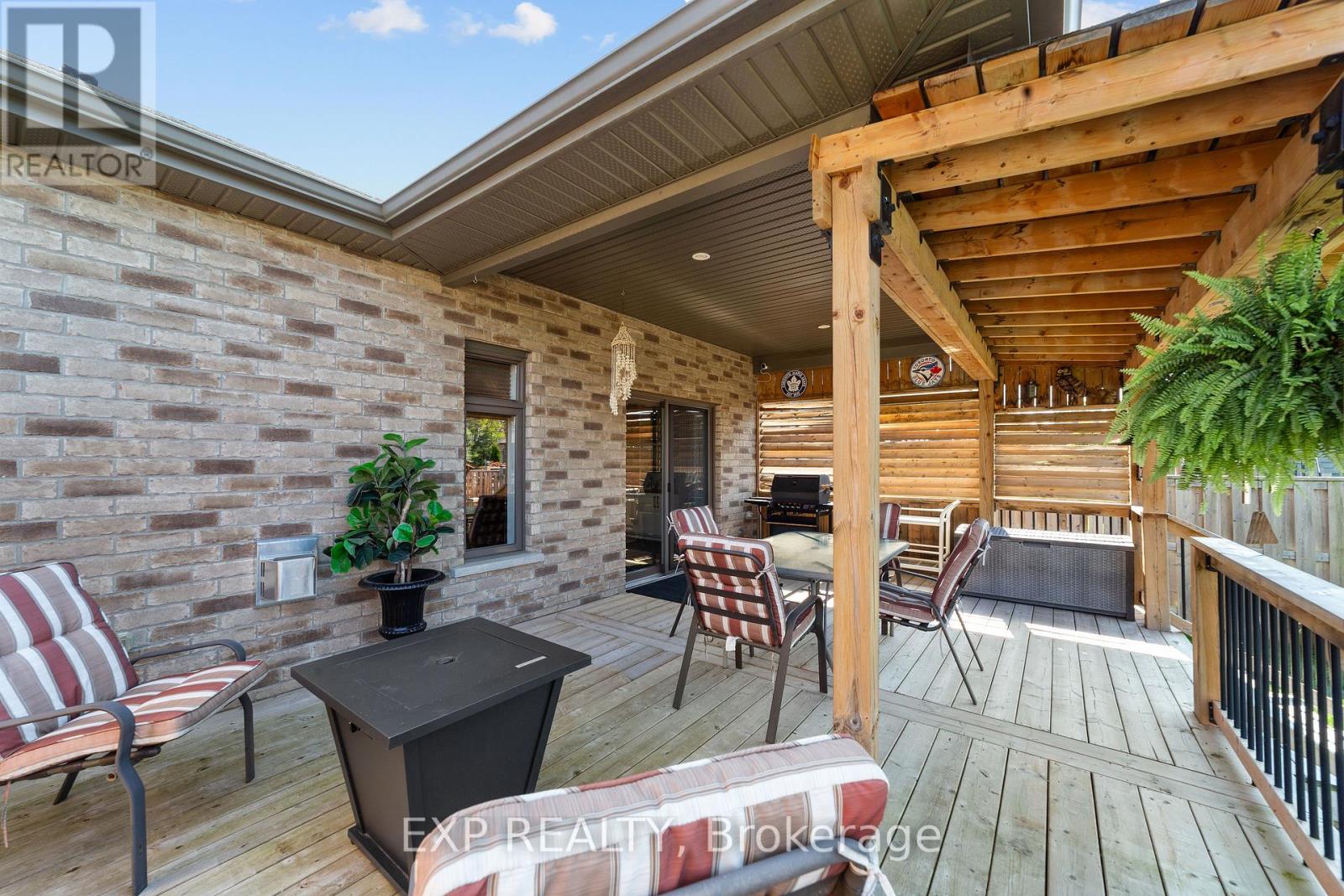 46 Collins Way, Strathroy-Caradoc, Ontario  N7G 0E5 - Photo 16 - X12420507