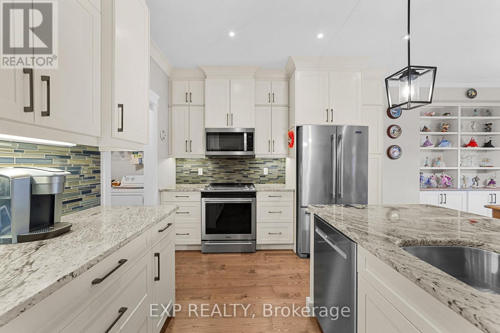 46 Collins Way, Strathroy-Caradoc, Ontario  N7G 0E5 - Photo 26 - X12420507