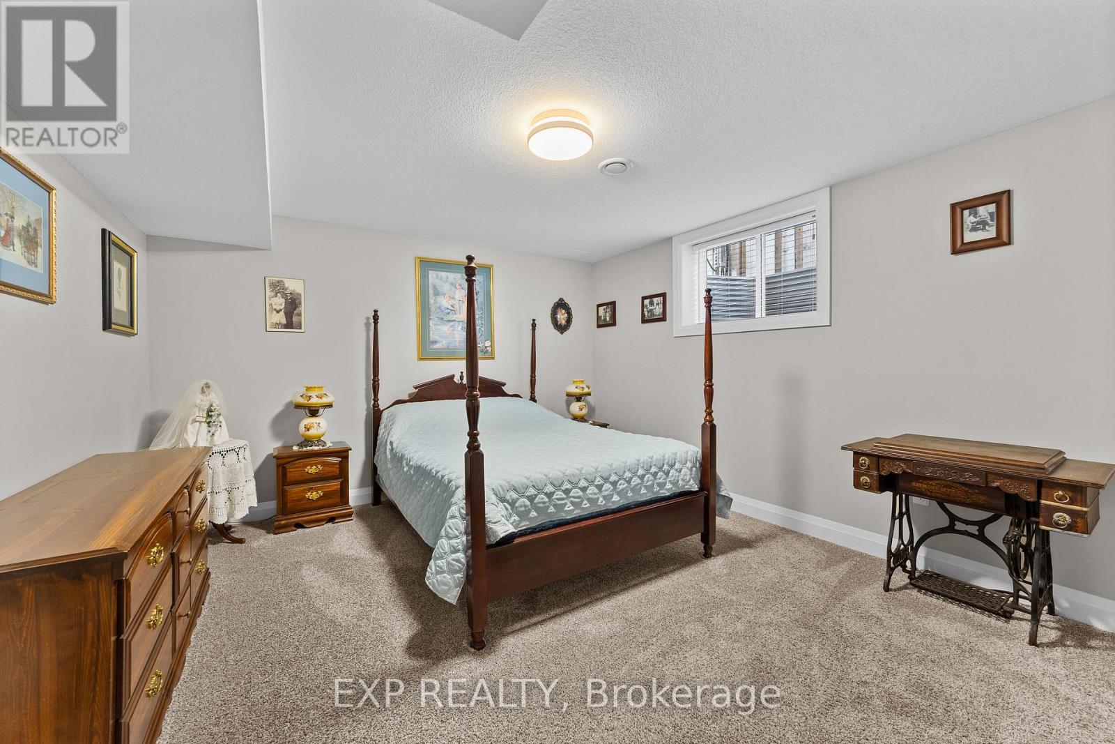 46 Collins Way, Strathroy-Caradoc, Ontario  N7G 0E5 - Photo 40 - X12420507