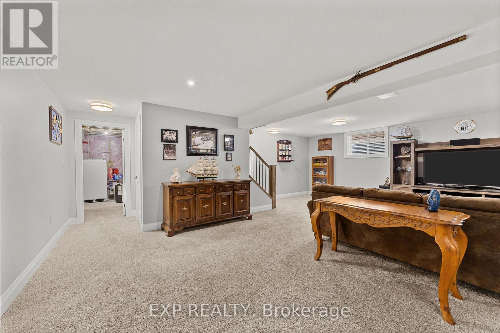 46 Collins Way, Strathroy-Caradoc, Ontario  N7G 0E5 - Photo 43 - X12420507