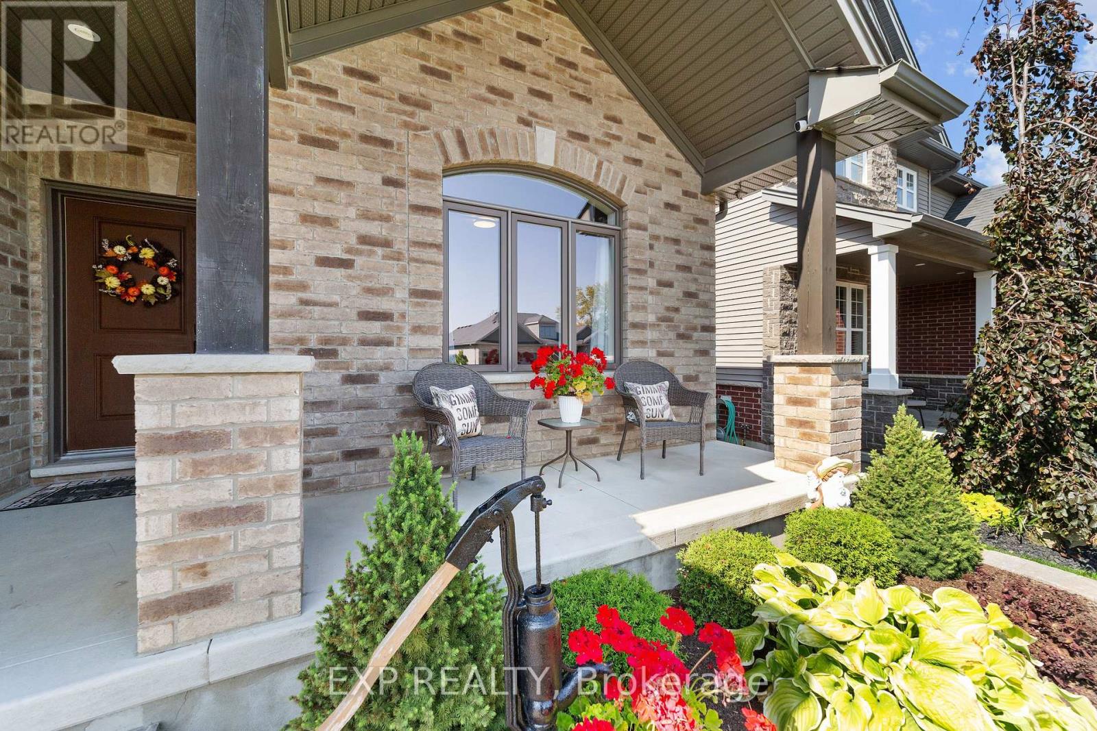 46 Collins Way, Strathroy-Caradoc, Ontario  N7G 0E5 - Photo 8 - X12420507