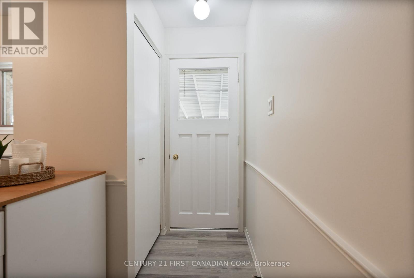 456 Maple Street, Strathroy-Caradoc, Ontario  N7G 3N1 - Photo 11 - X12420513