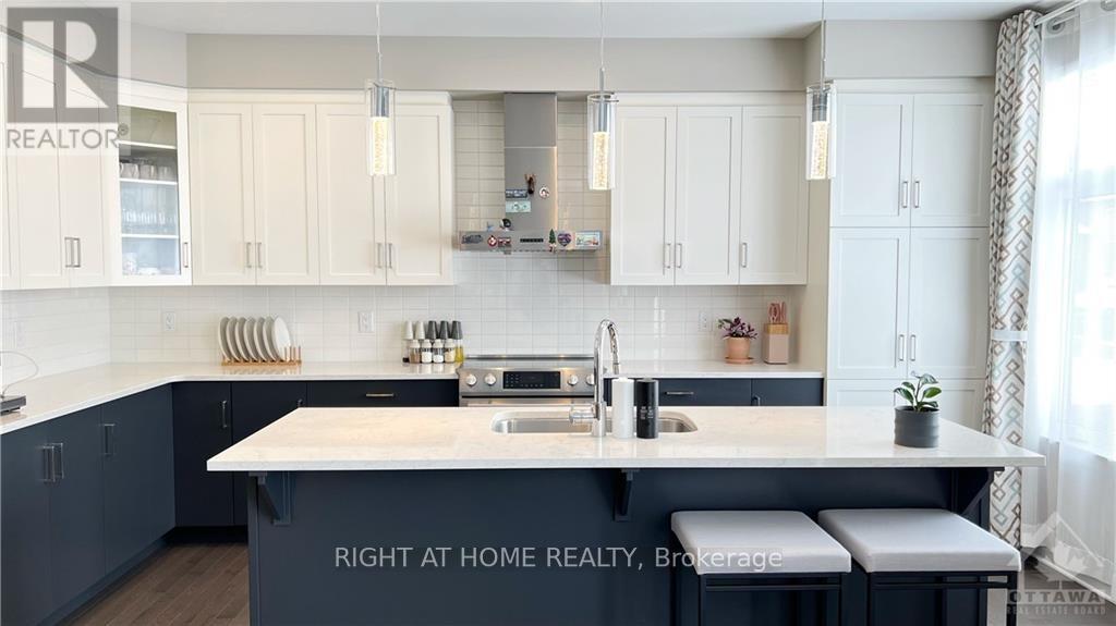 505 Breccia Heights, Ottawa, Ontario  K2T 0L6 - Photo 8 - X12420485