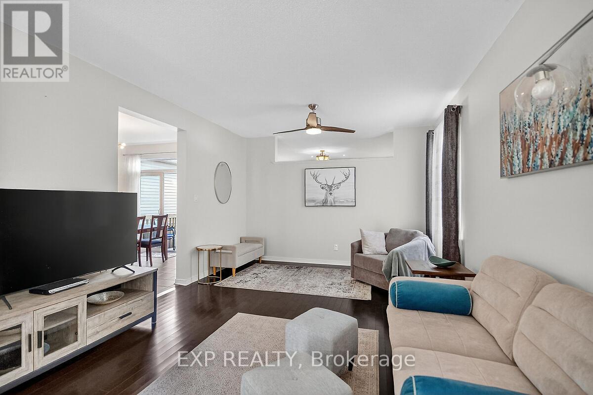 295 Harthill Way, Ottawa, Ontario  K2J 0P3 - Photo 10 - X12420515