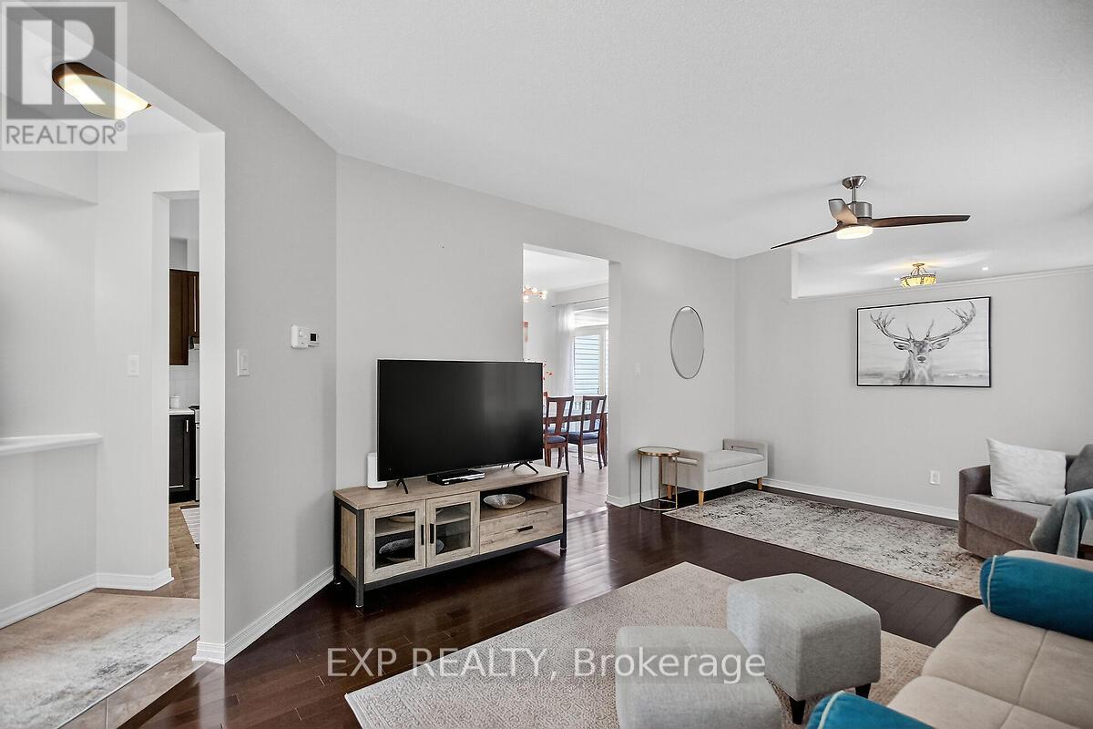 295 Harthill Way, Ottawa, Ontario  K2J 0P3 - Photo 11 - X12420515