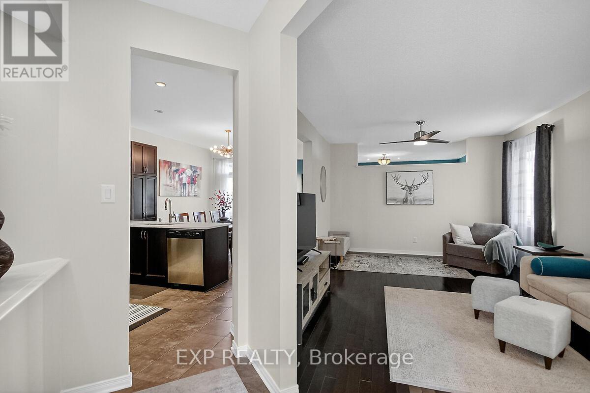 295 Harthill Way, Ottawa, Ontario  K2J 0P3 - Photo 12 - X12420515