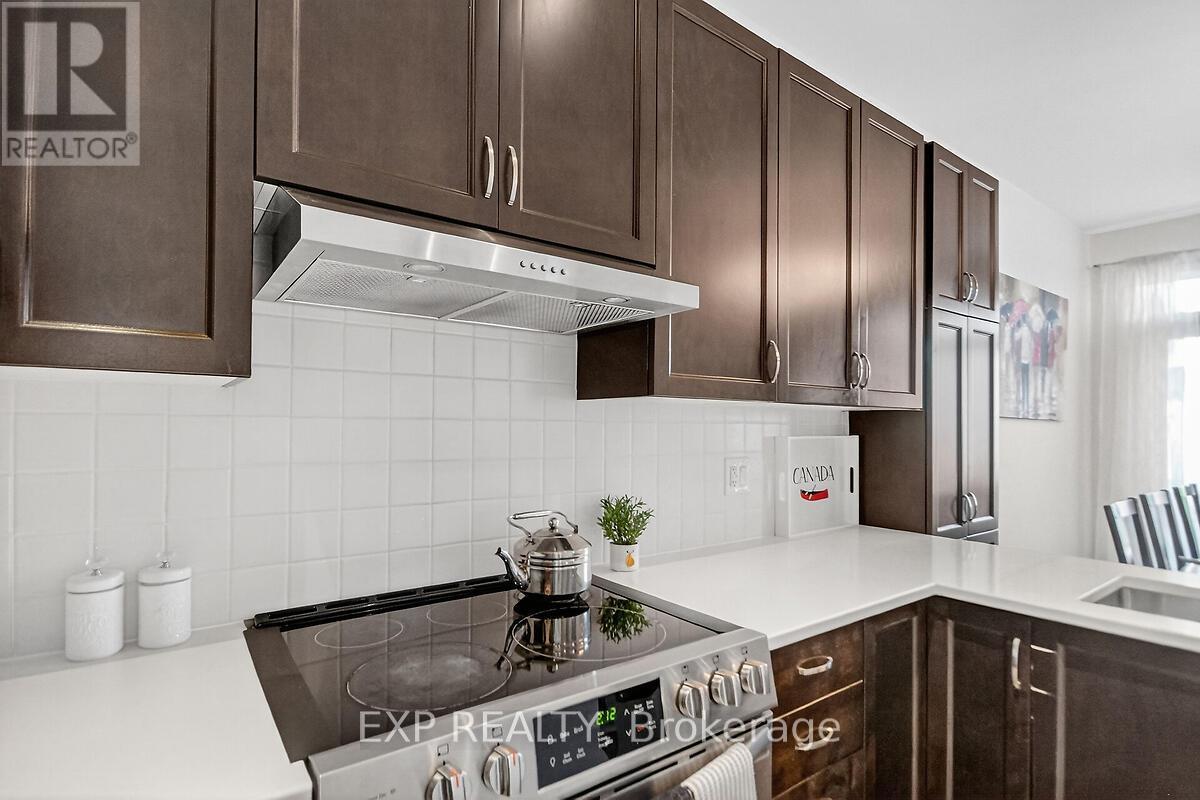 295 Harthill Way, Ottawa, Ontario  K2J 0P3 - Photo 17 - X12420515