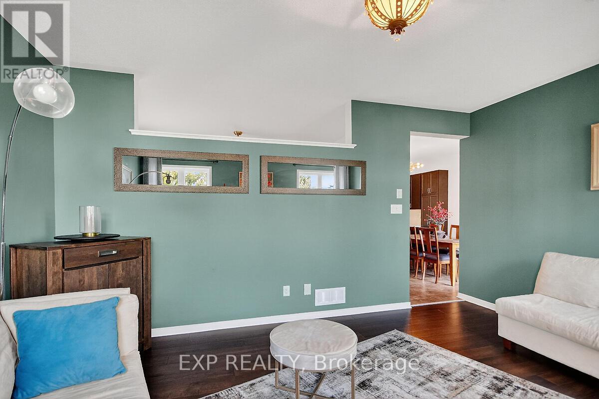 295 Harthill Way, Ottawa, Ontario  K2J 0P3 - Photo 21 - X12420515