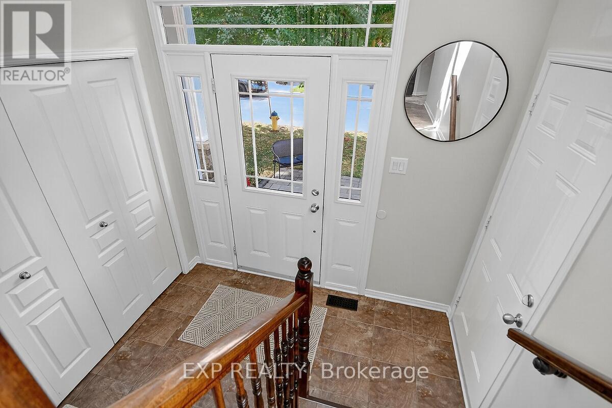 295 Harthill Way, Ottawa, Ontario  K2J 0P3 - Photo 5 - X12420515