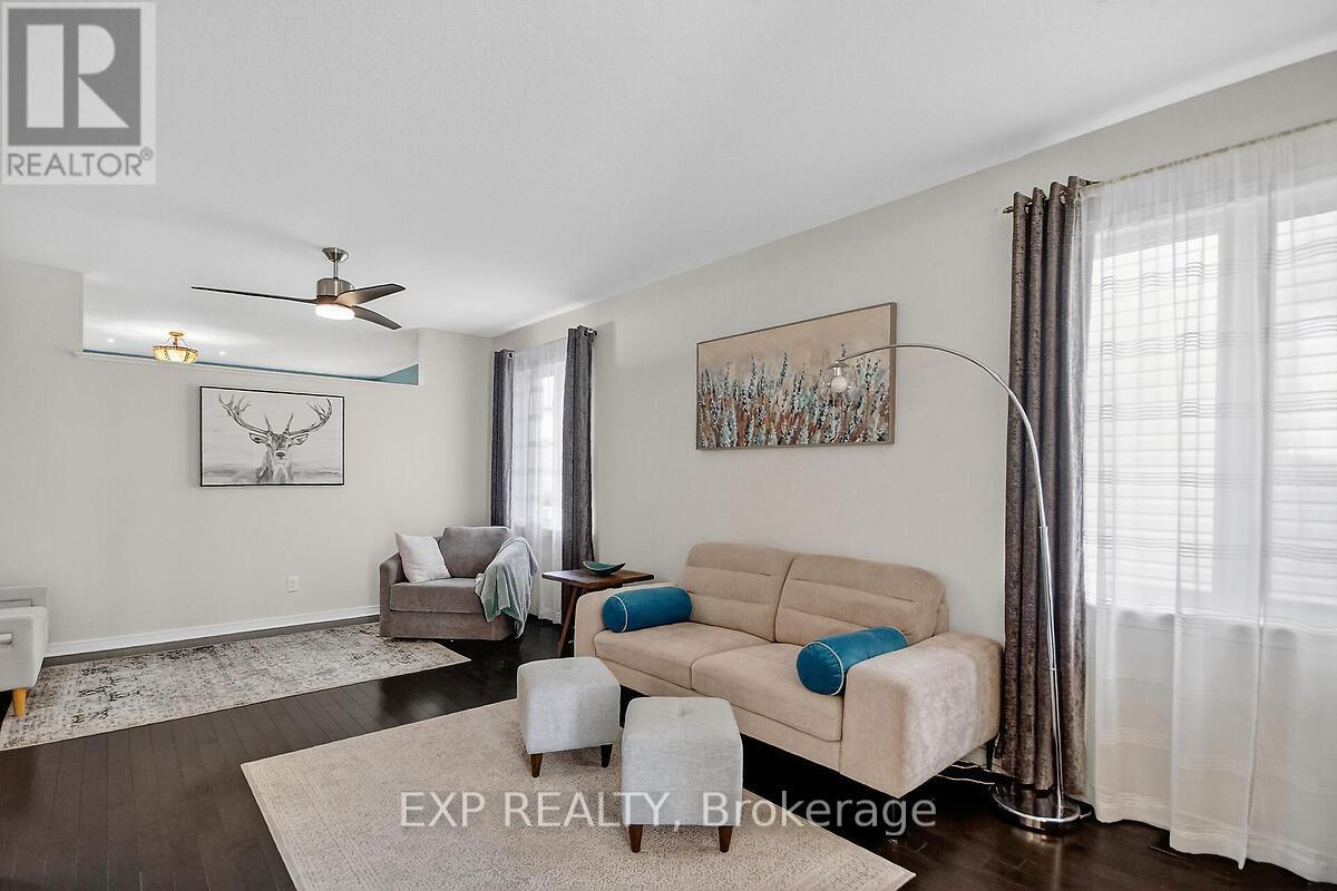 295 Harthill Way, Ottawa, Ontario  K2J 0P3 - Photo 9 - X12420515